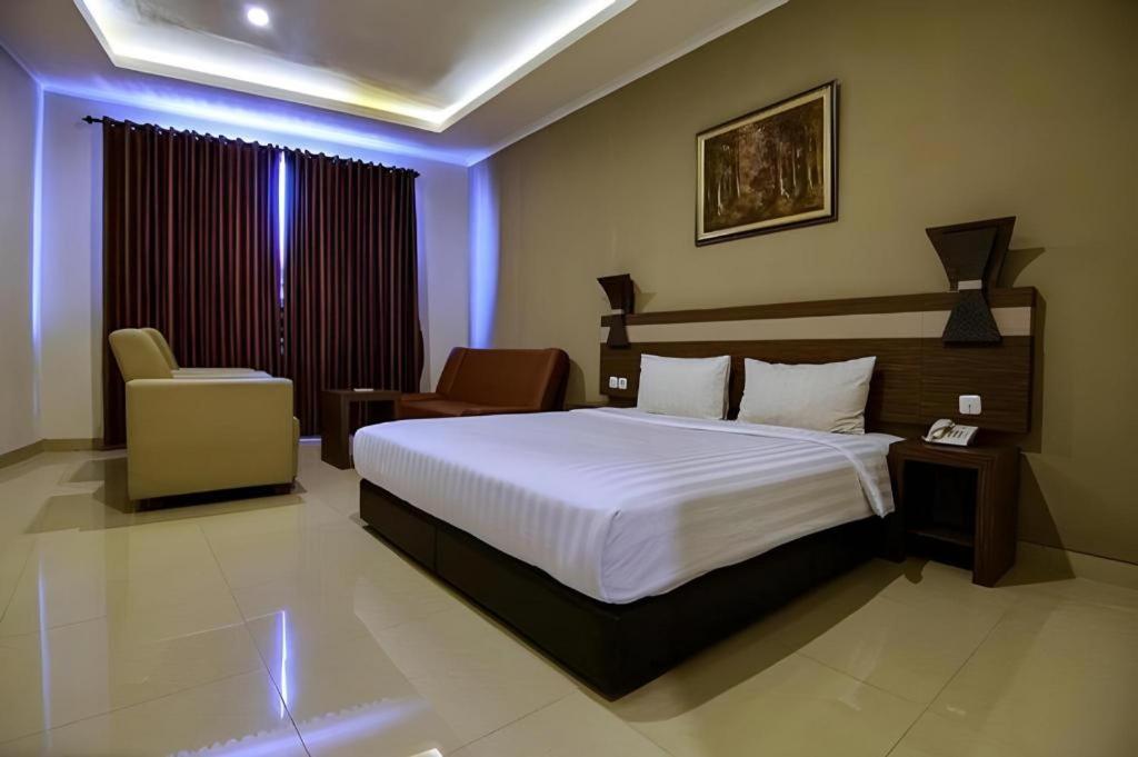 Raffleshom Hotel Бандунг Екстериор снимка