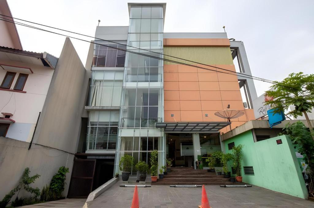 Raffleshom Hotel Бандунг Екстериор снимка