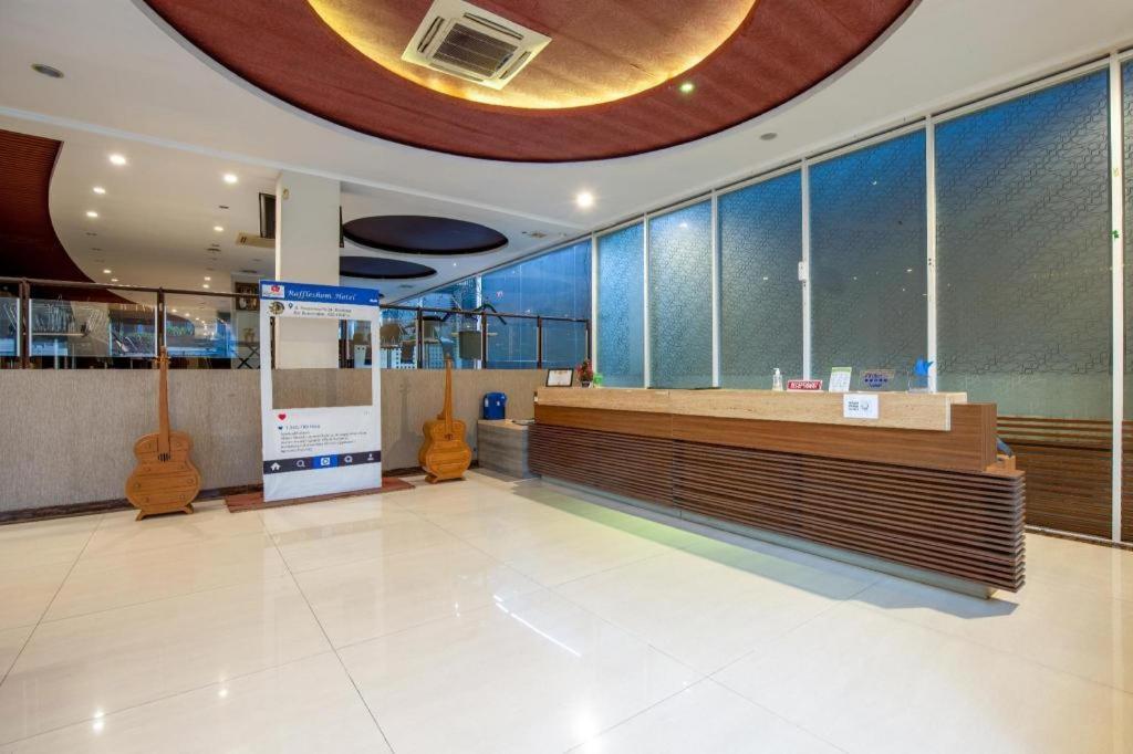 Raffleshom Hotel Бандунг Екстериор снимка