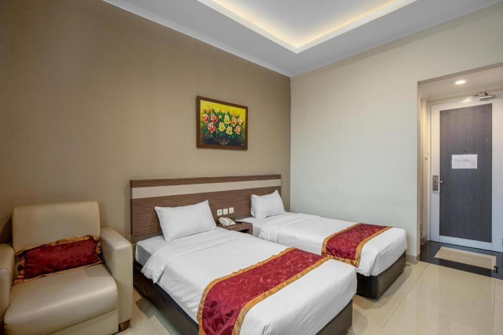 Raffleshom Hotel Бандунг Екстериор снимка