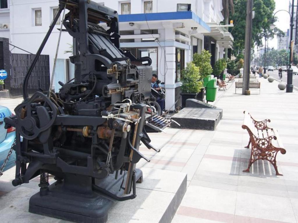 Raffleshom Hotel Бандунг Екстериор снимка