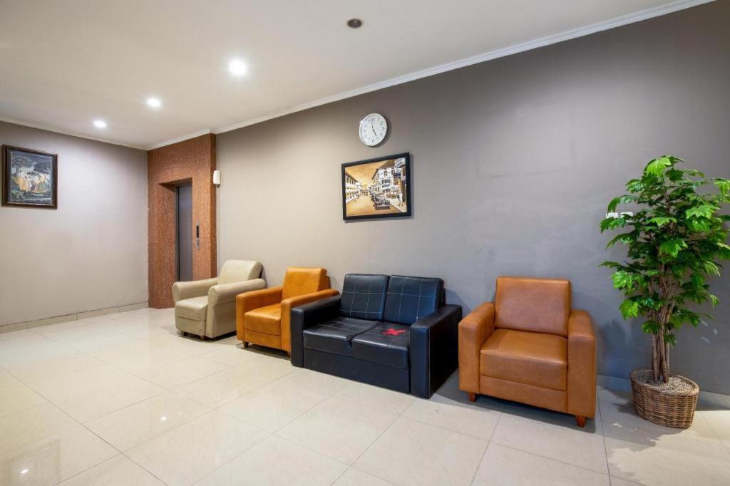 Raffleshom Hotel Бандунг Екстериор снимка