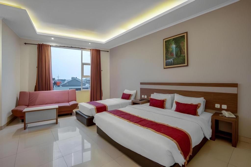 Raffleshom Hotel Бандунг Екстериор снимка